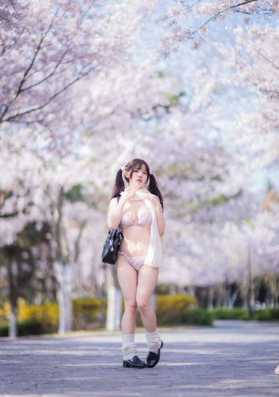 主人隔着内裤揉我下面h_BD英语电影免费在线